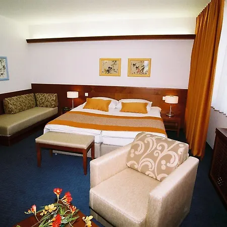 فندق Garni Azul