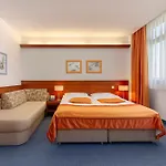 Garni Azul Hotel 4*