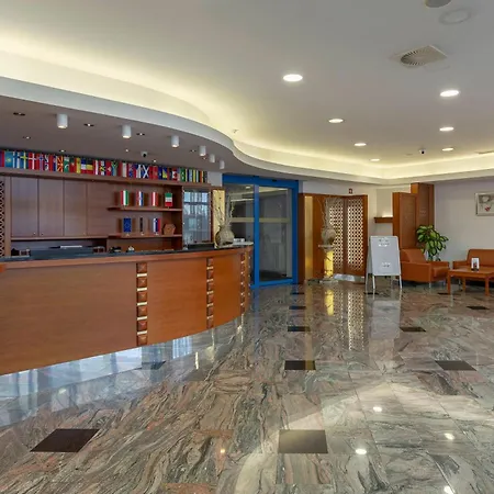 Garni Azul מלון 4*