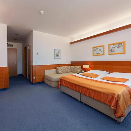 Garni Azul 4* קראנז'