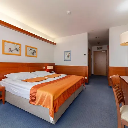 Hotel Garni Azul 4*